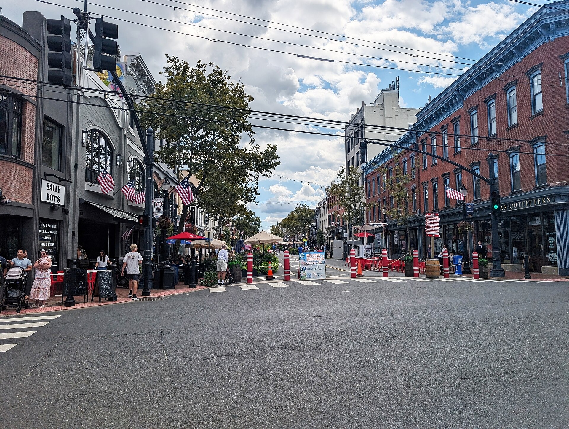 Broadwalk pedestrian district in Red Bank, New Jersey